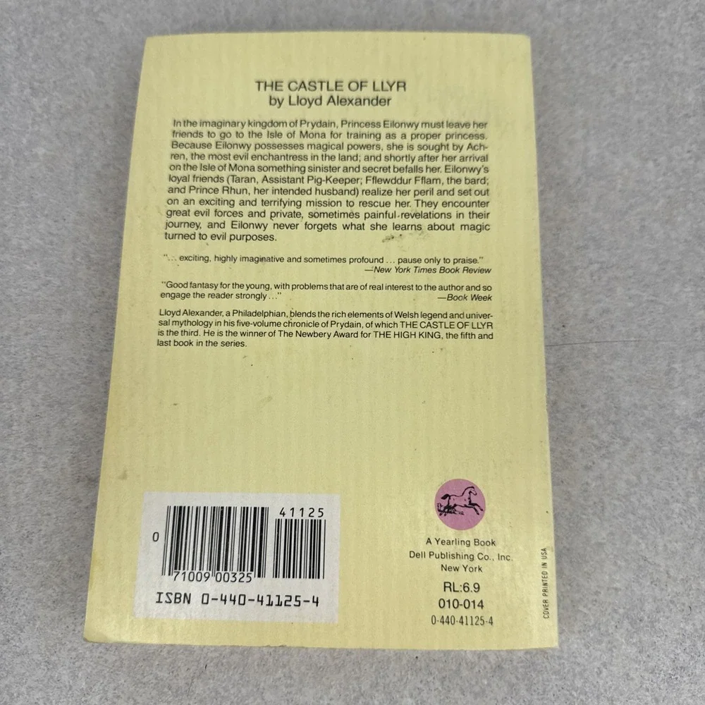 Vitnage PRYDAIN CHRONICLES Lloyd Alexander 1970s yellow Vol.‎ 1-4